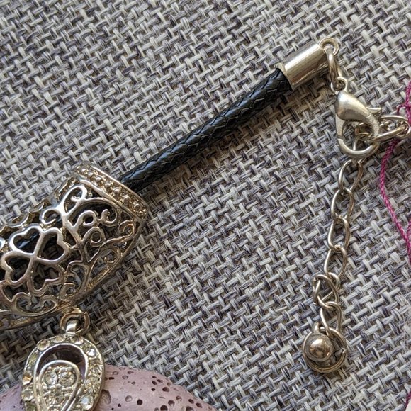 Handmade Lava Stone Aromatherapy Diffuser Necklaces - Purple - Picture 4 of 8